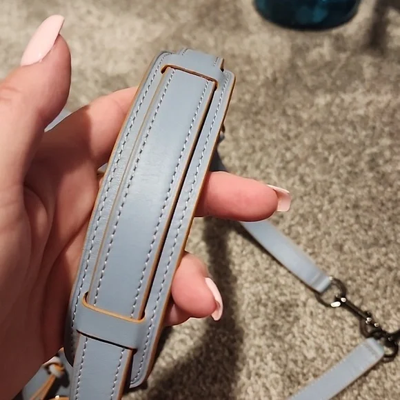 COPY - NEW COACH HANDBAG SEND OFFERS! - Picture 8 of 8